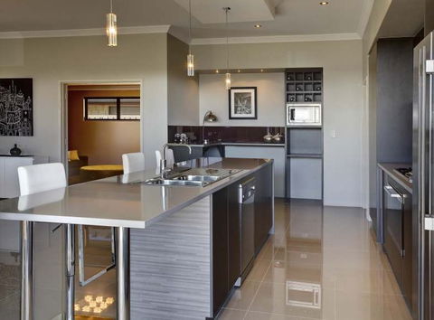 Metrostrata Developments - Builders Sunshine Coast 0